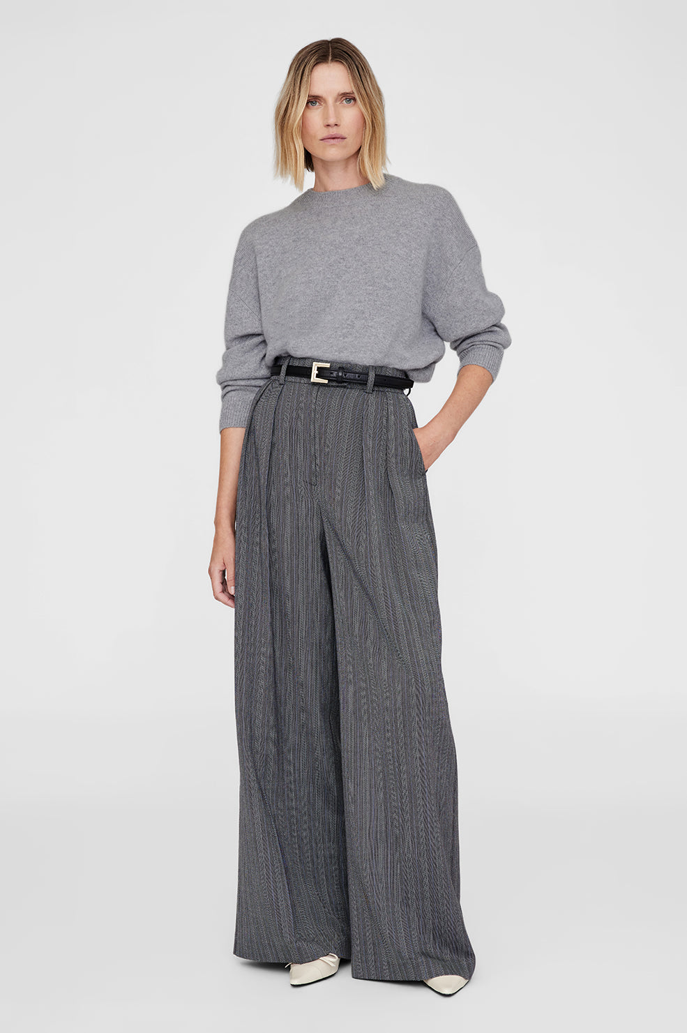 Lee Crew Sweater - Medium Heather Grey