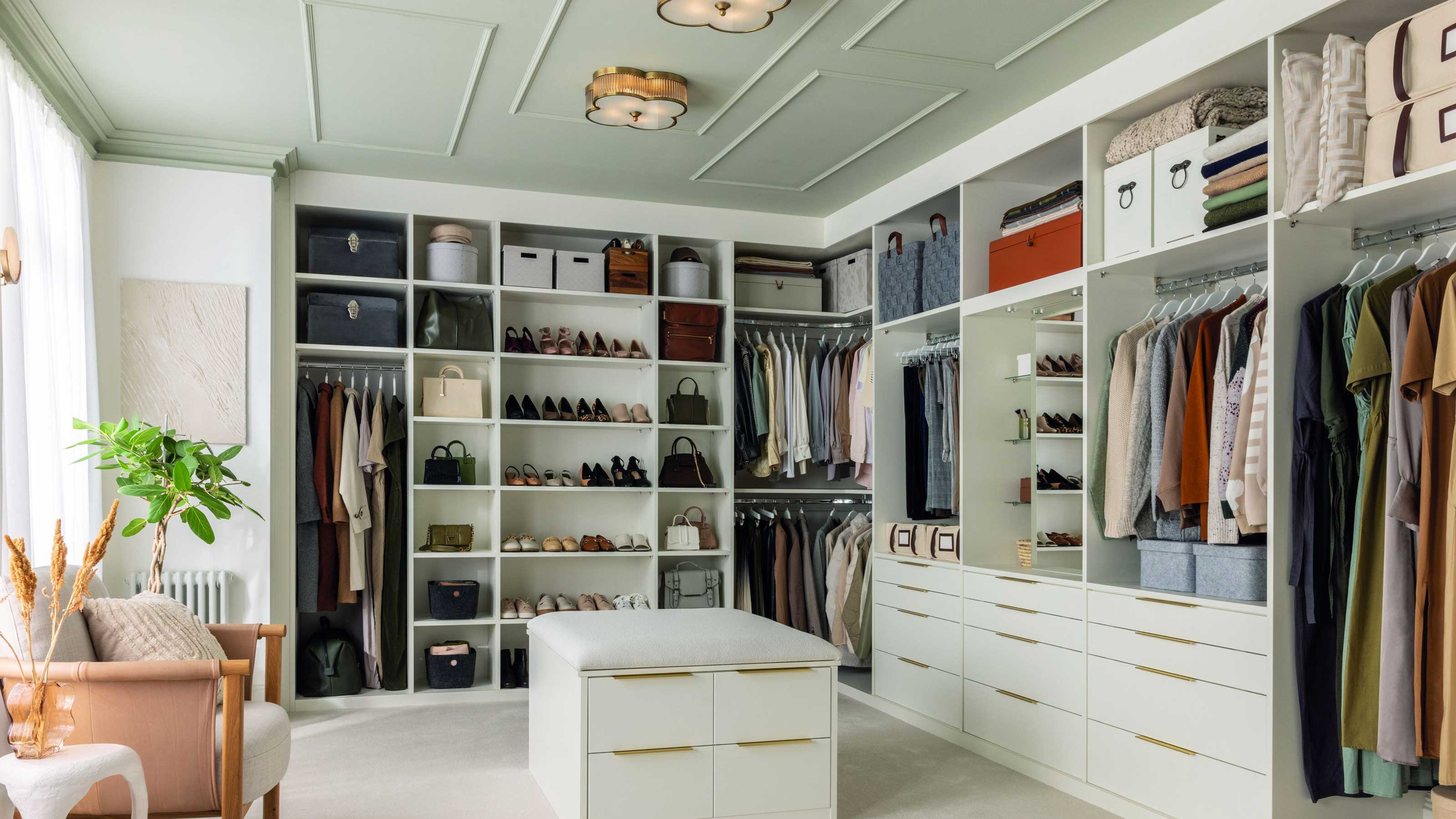 Keep Closet Clutter at Bay with Closet Organizers