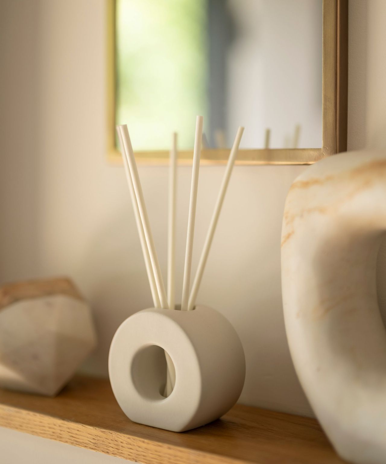 The Homes & Gardens guide to the best reed diffusers | Homes and Gardens