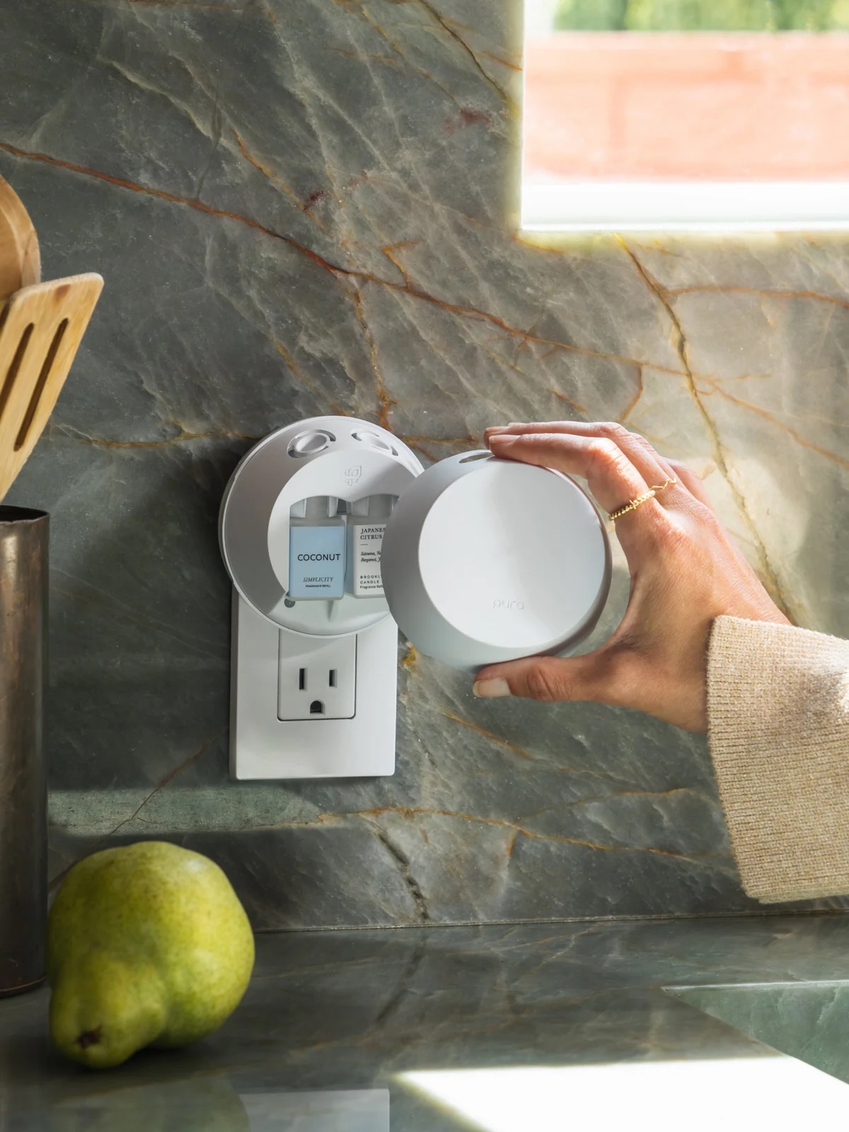 Pura Plus Smart Fragrance Diffuser