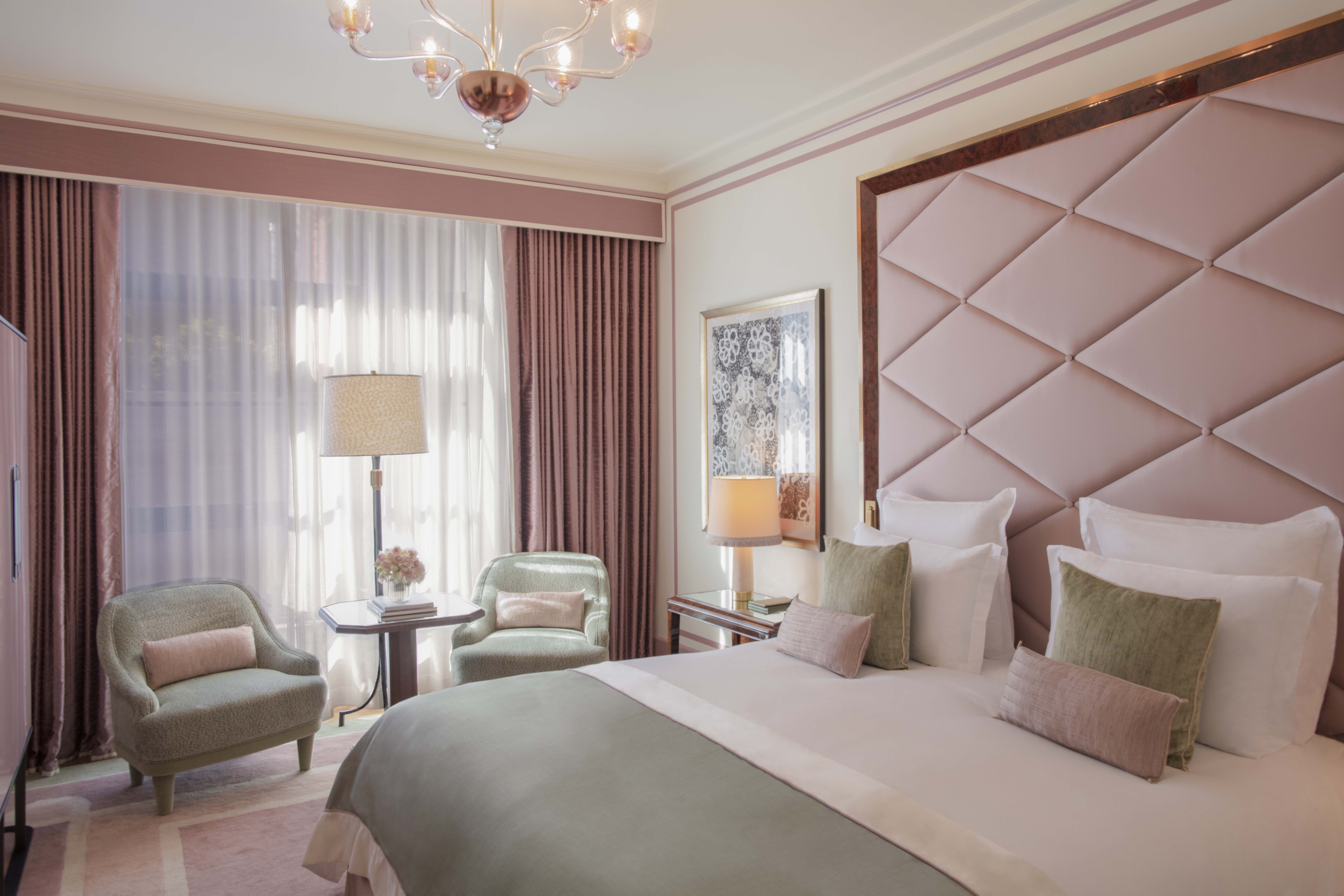 Fouquet's New York pink tone bedroom interior