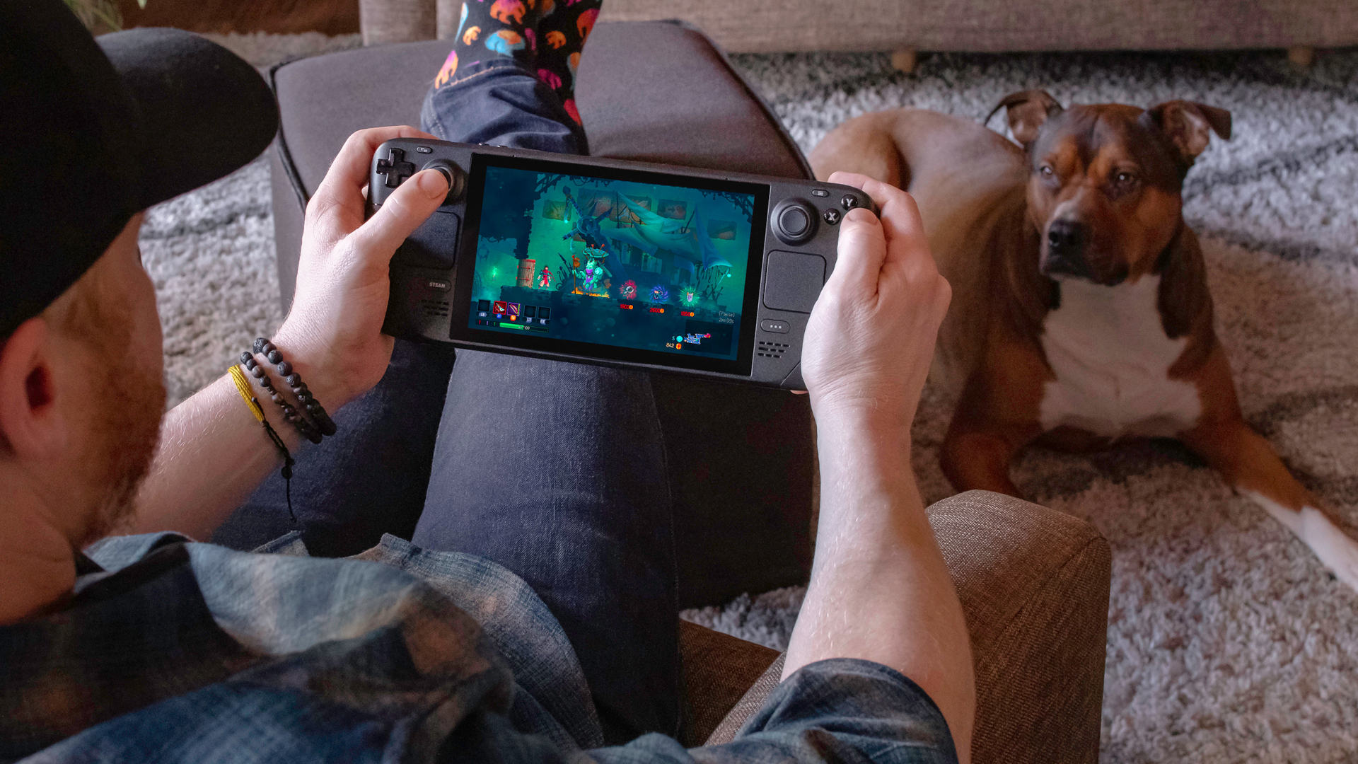 Eine Person, die auf ihrem Steam Deck Dead Cells spielt