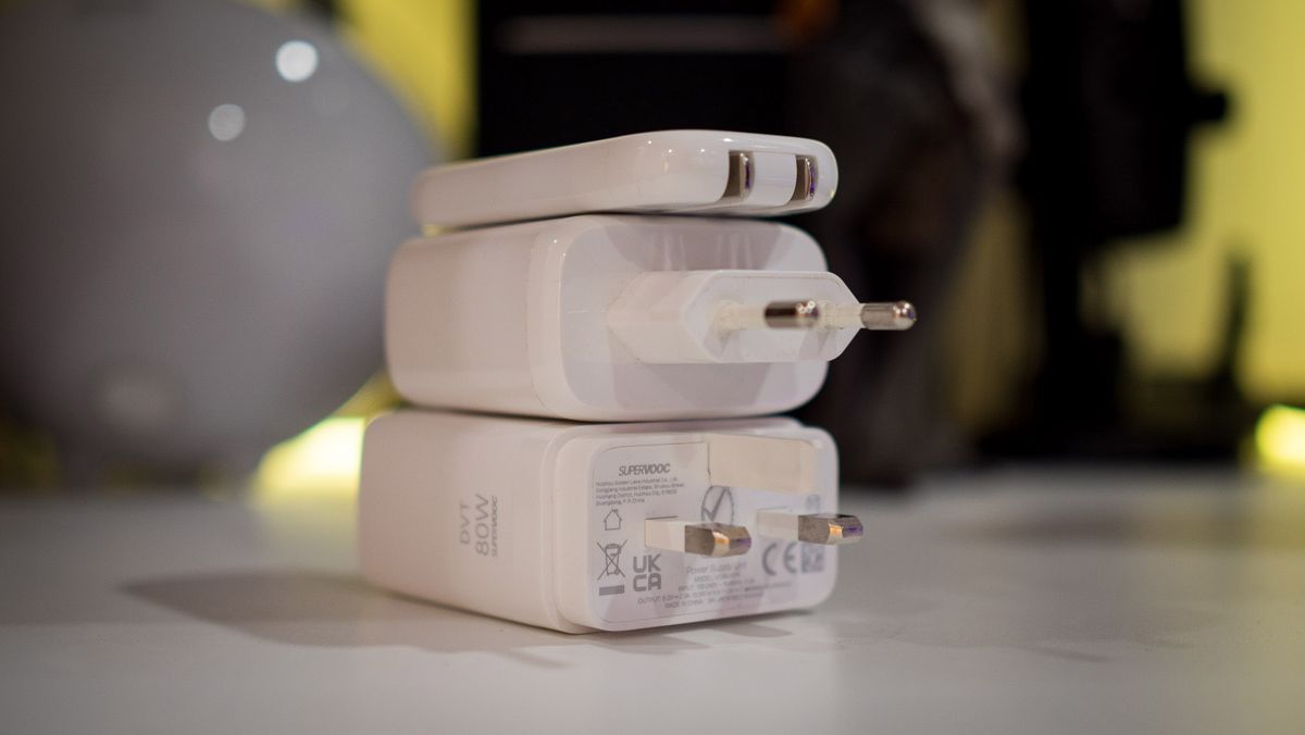 OPPO 50W mini SuperVOOC charger