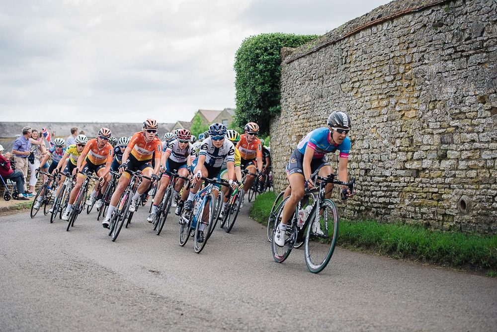 Peloton speed through the early kilometres at Aviva Women's Tour 2016 - Stage 5