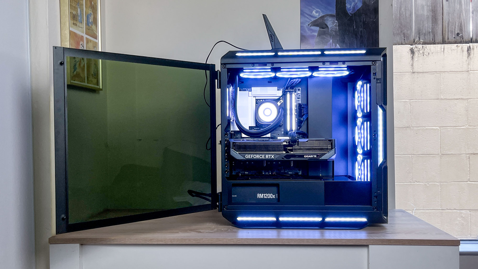 Corsair Vengeance i8300 (2025) review unit