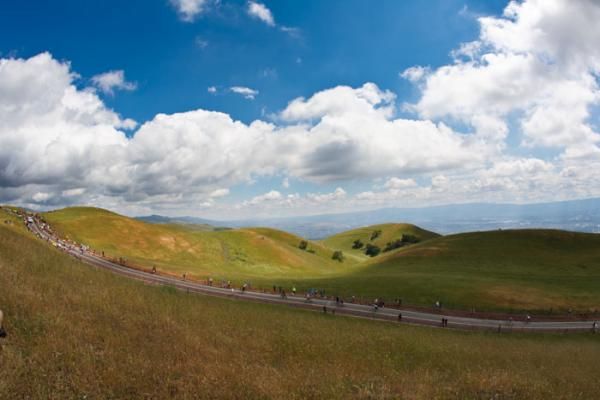 Blue skies returned to the Tour of California on stage 4.