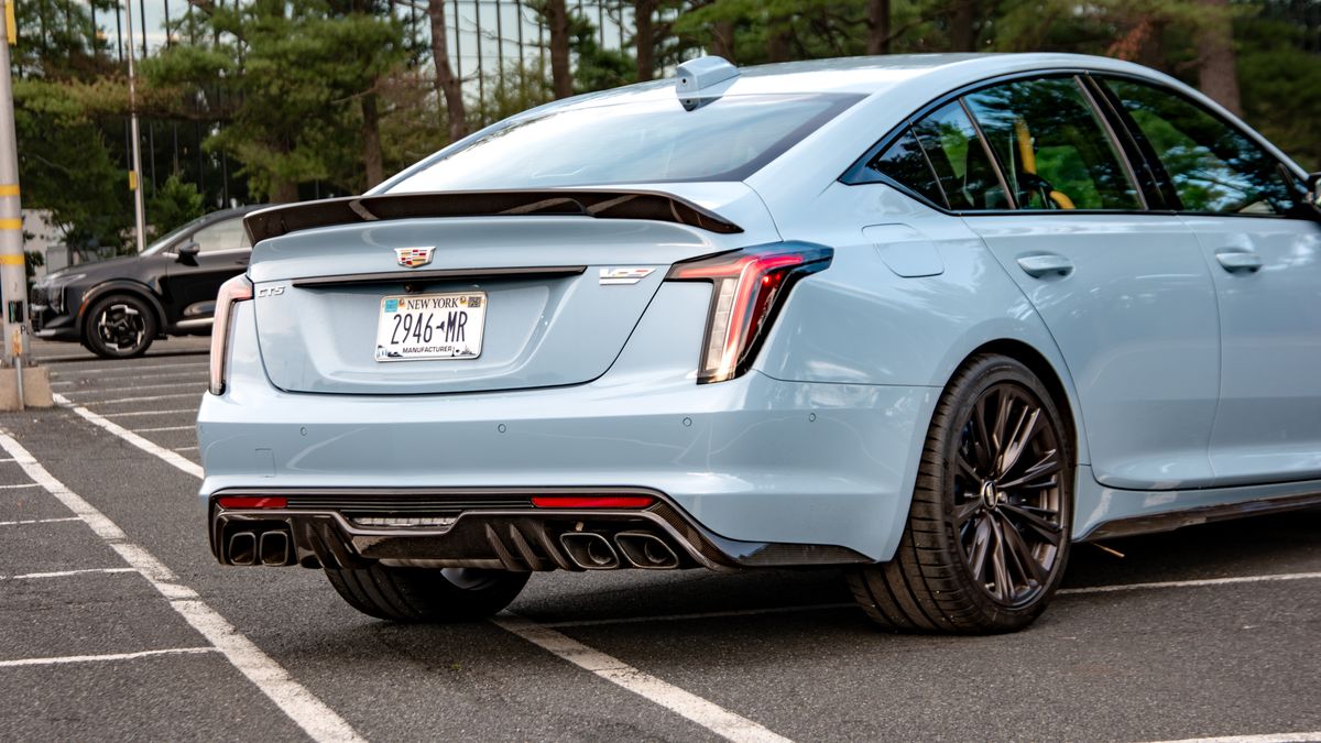 2026 Cadillac CT5 Blackwing review.