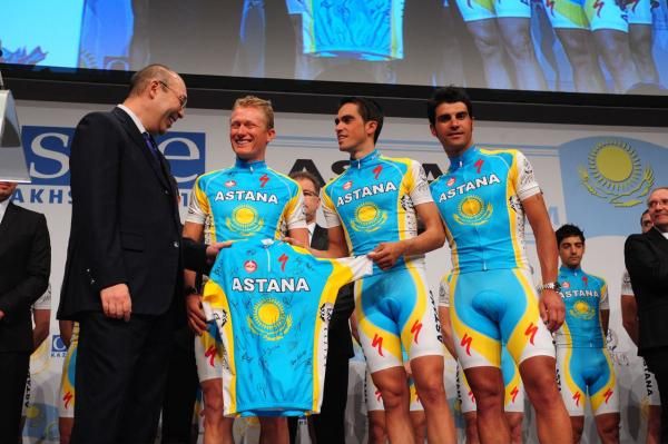 Vino, Contador and Pereiro present the new Astana jersey