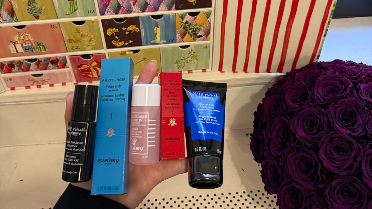 A Beauty Editor Reviews Sisley Paris's 2025 Advent Calendar | Who