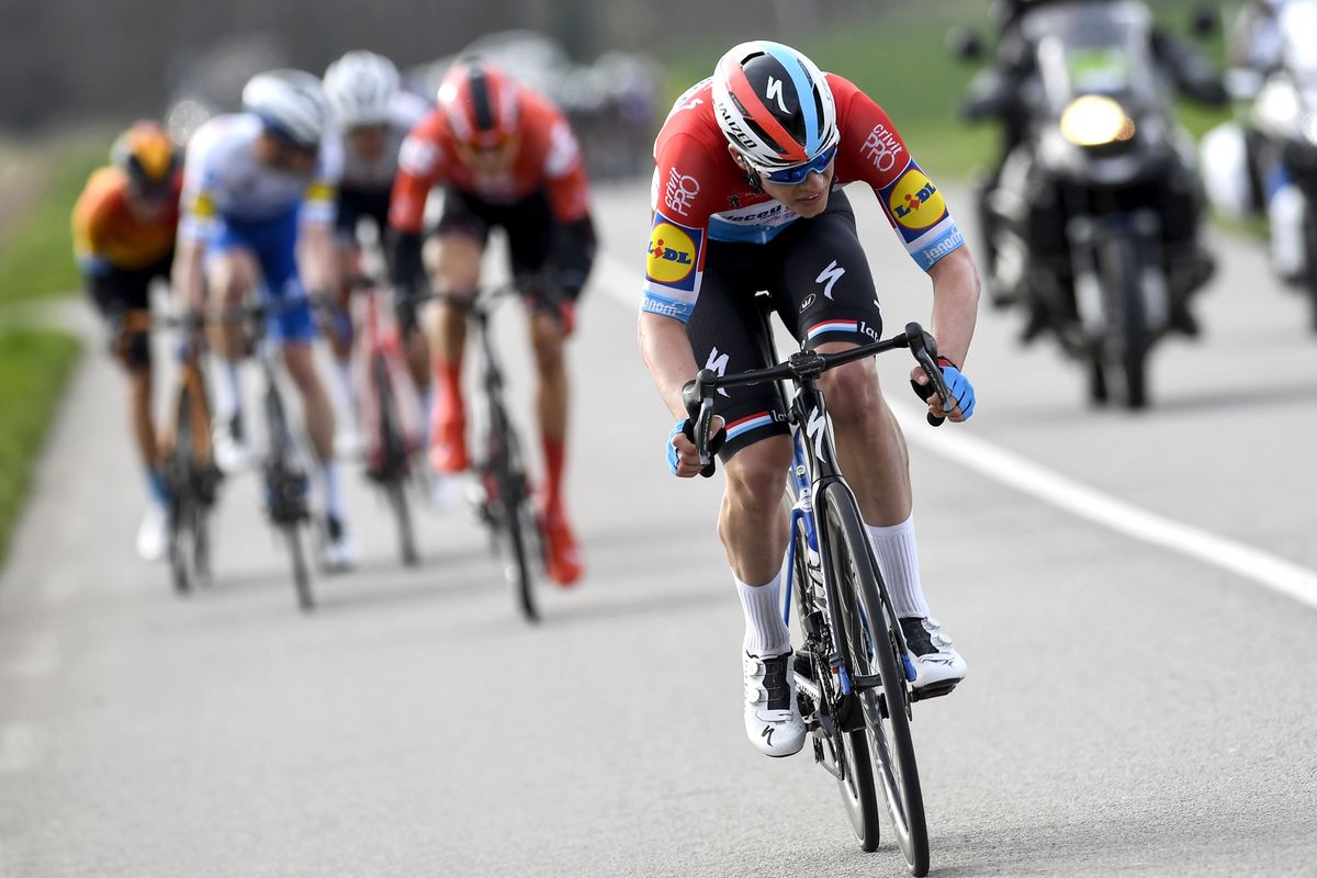 Bob Jungels attacks hard