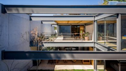 JJRR/Arquitectura completes Casa Vertiendes | Wallpaper