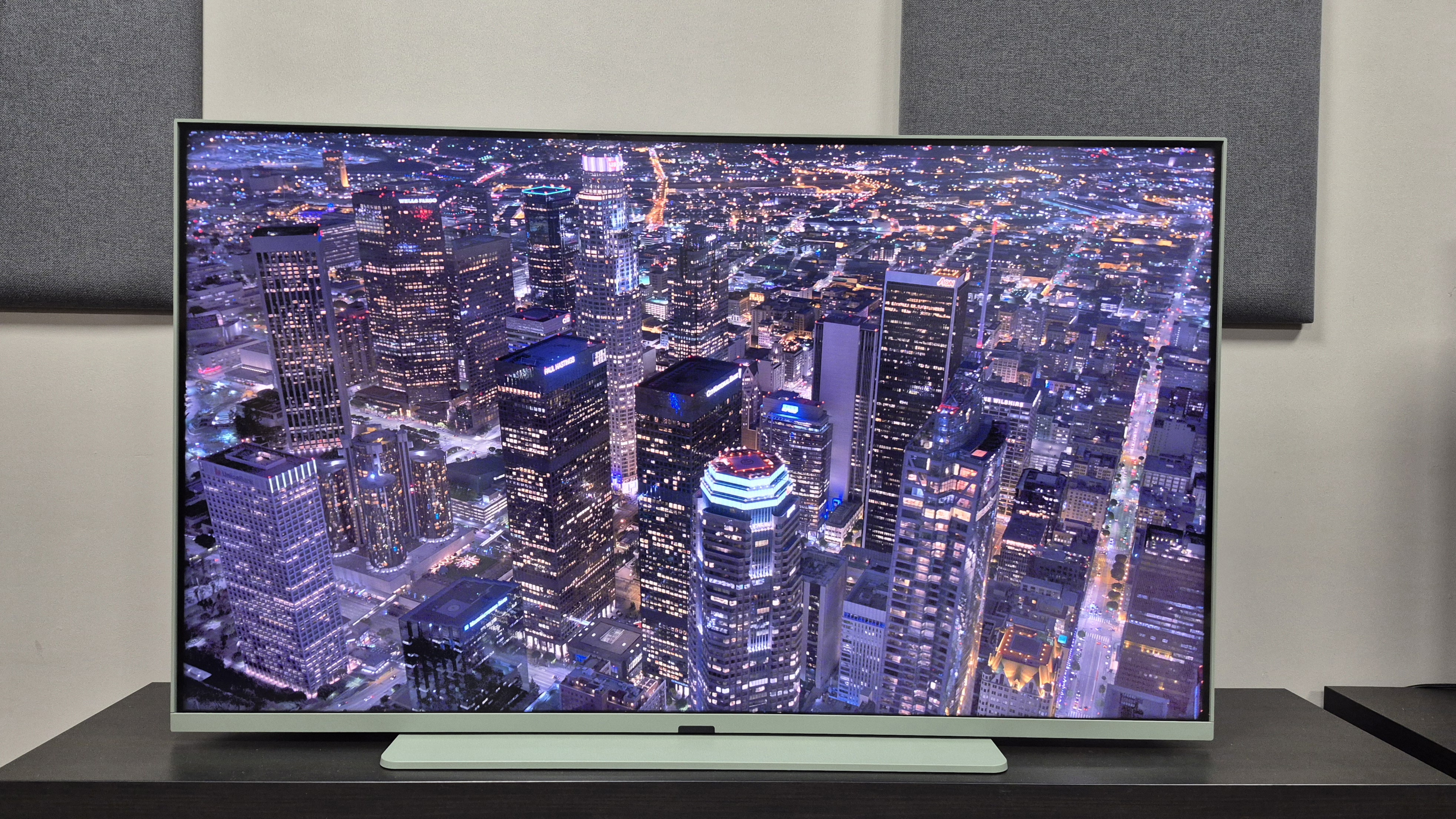 Sky Glass Air with city at night displayed