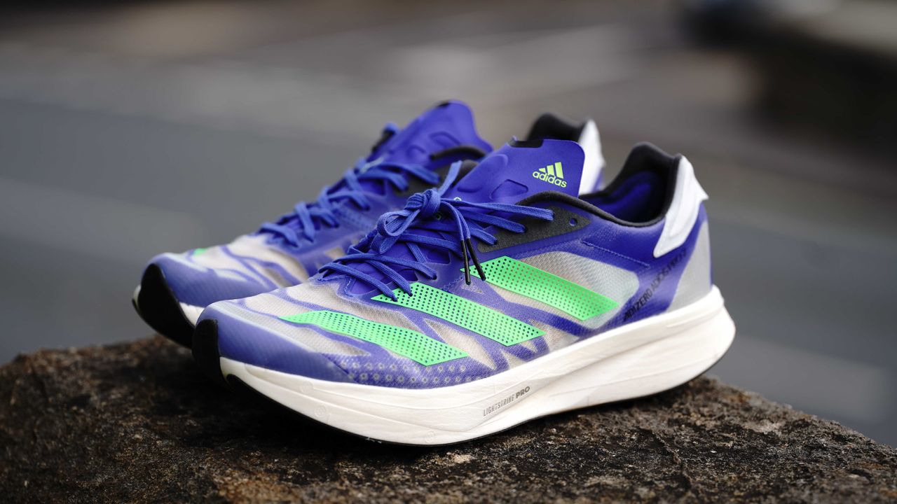 Nike_Air_Zoom_Tempo_NEXT_Percent_vs_Adidas_Adizero_Adios_Pro_2