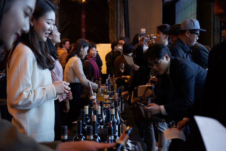 The selection of DAWA winning wines included winners from Italy, Australia and Canada, among others.