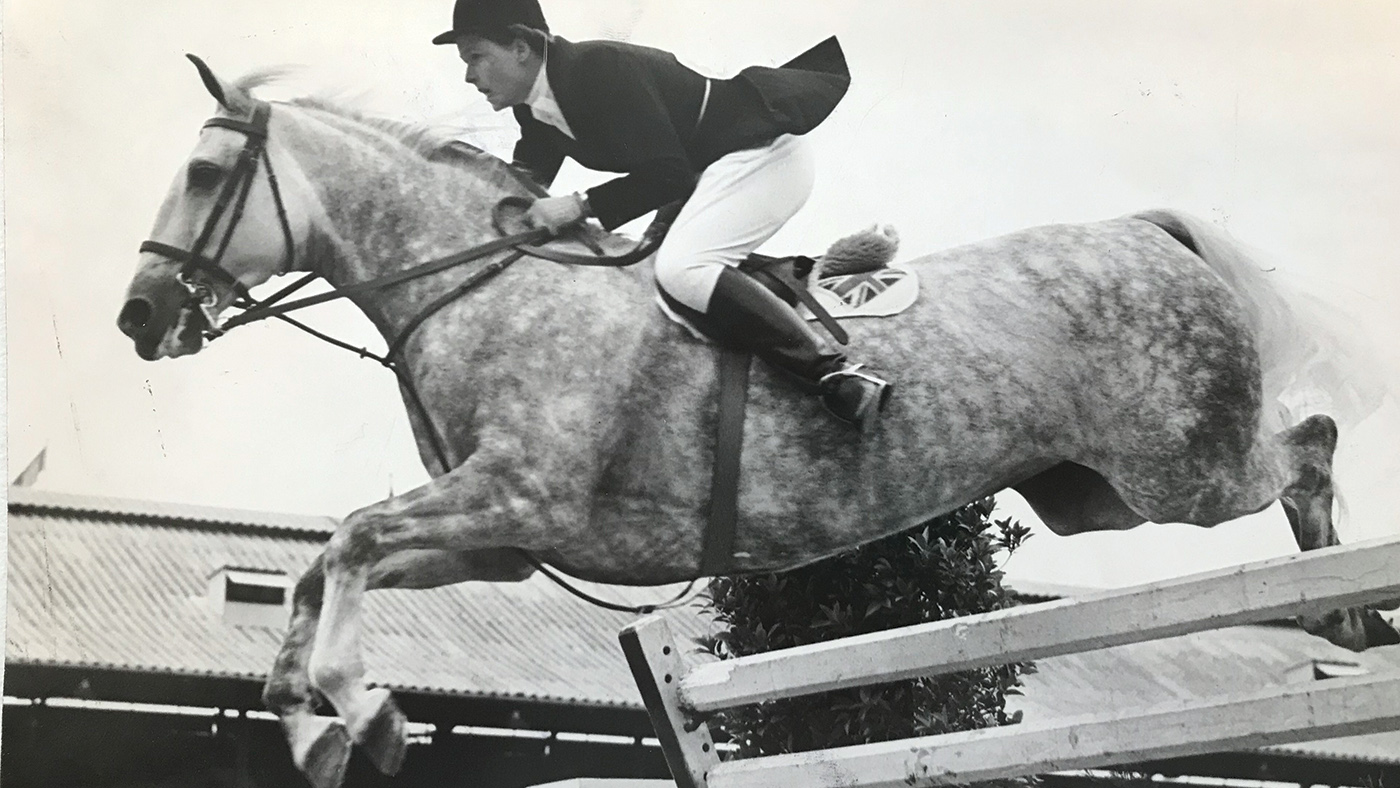 HAH305.legendsTosca.international_ladies_jumping_champs_for_queen_elizabeth_ii_cup_at_white_city_1953central_press_photos_ti_archive.jpg