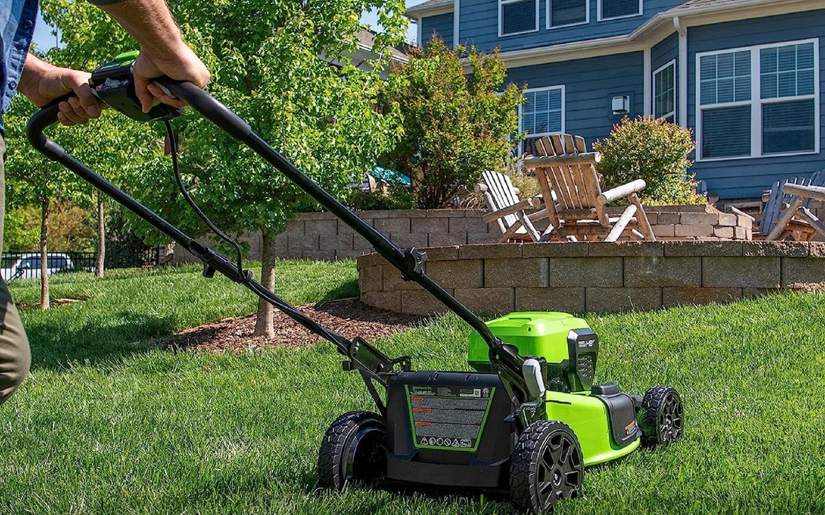 How to choose an electric lawn mower | Top Ten Reviews