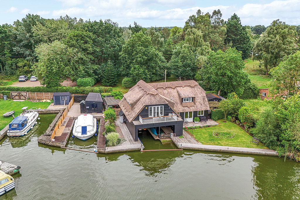 Riverside properties for sale: Waterside, South Walsham, Norfolk. 