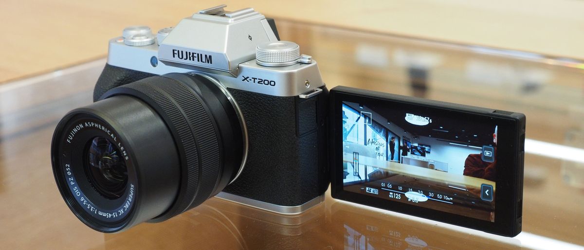 Fujifilm X-T200 review