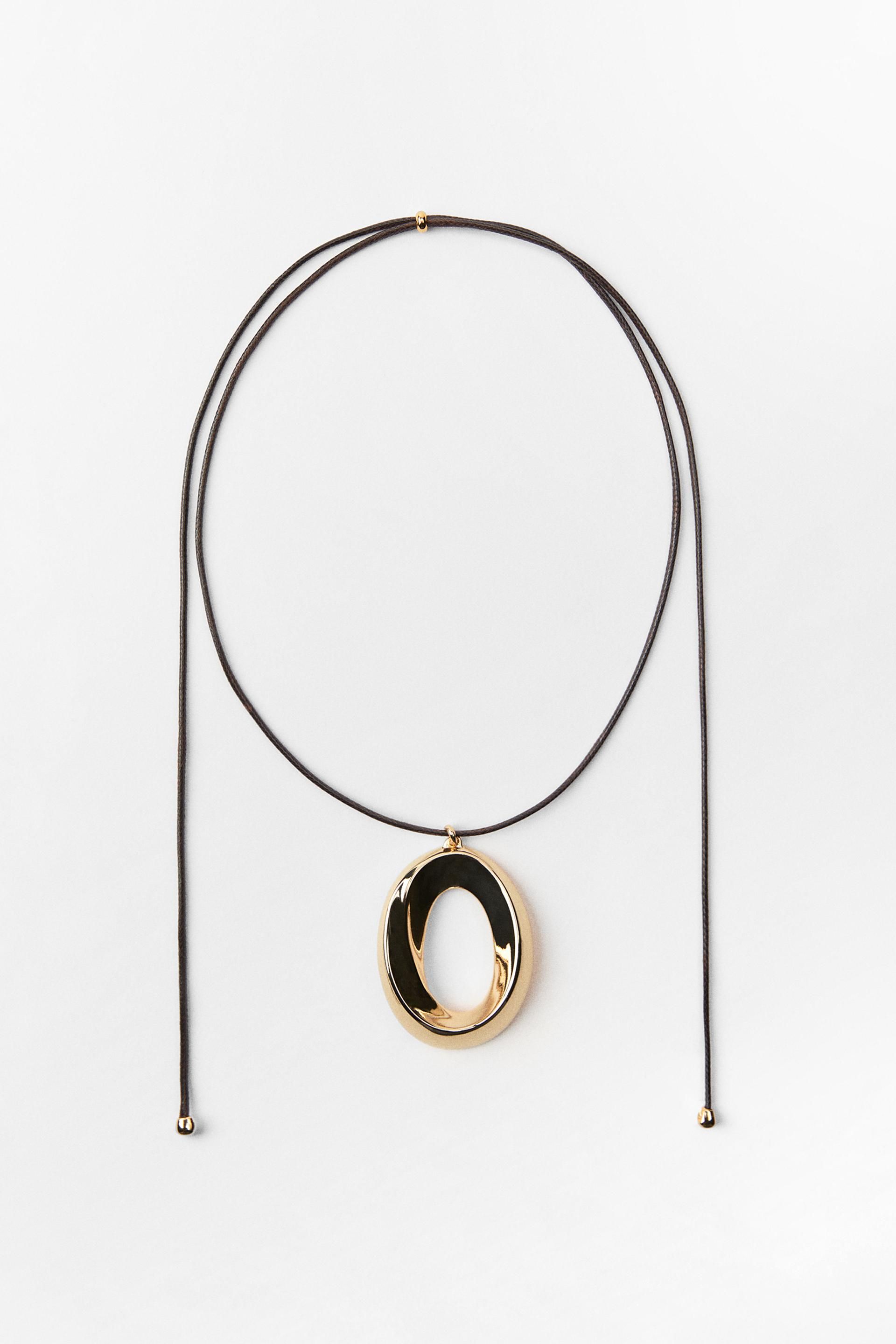 missing-image التفاخر مقابل التوفير: 9 مشتريات ربيعية فاخرة نريدها