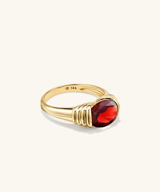 14k Yellow Gold / Garnet / 4