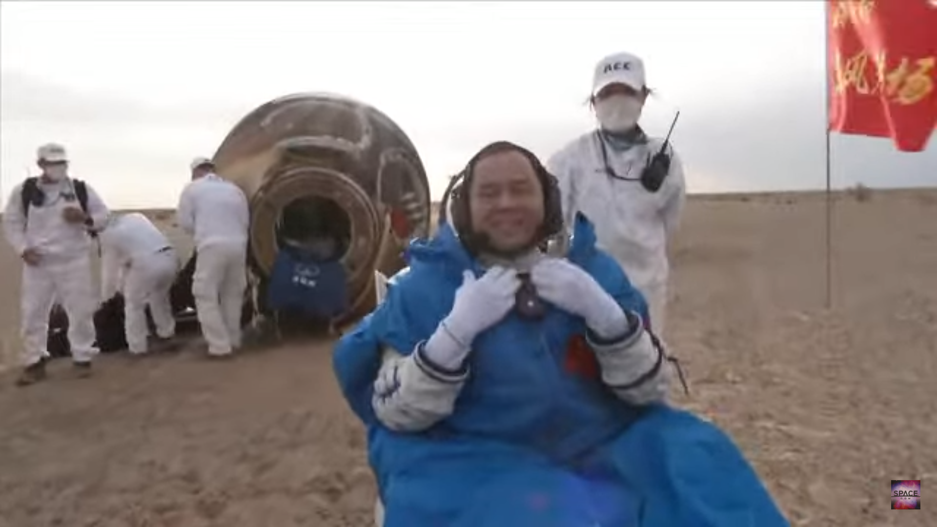 China's Shenzhou 15 space capsule lands safely, 3 astronauts home after months on Tiangong station (video)