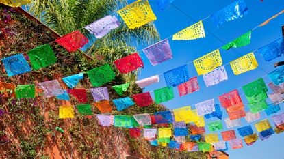 Mexico, Colorful buildings and streets of San Miguel de Allende in historic city center