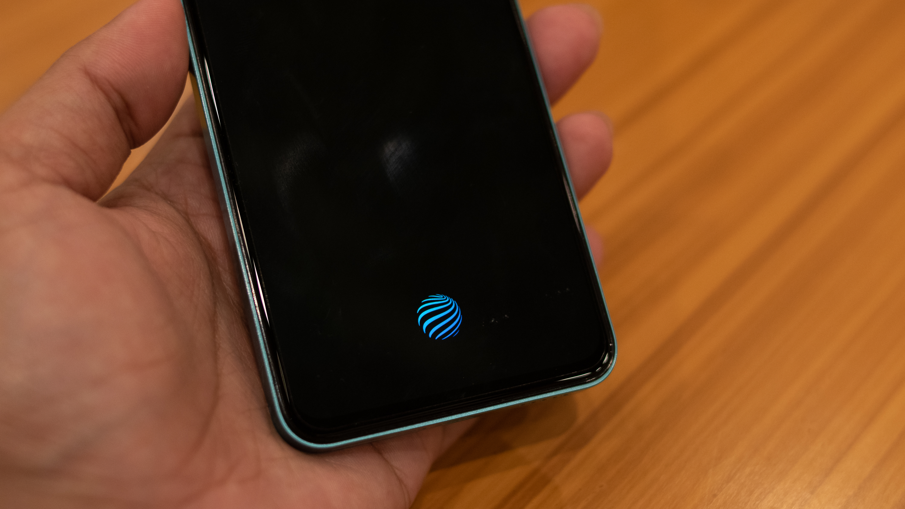 Vivo V25 fingerprint sensor