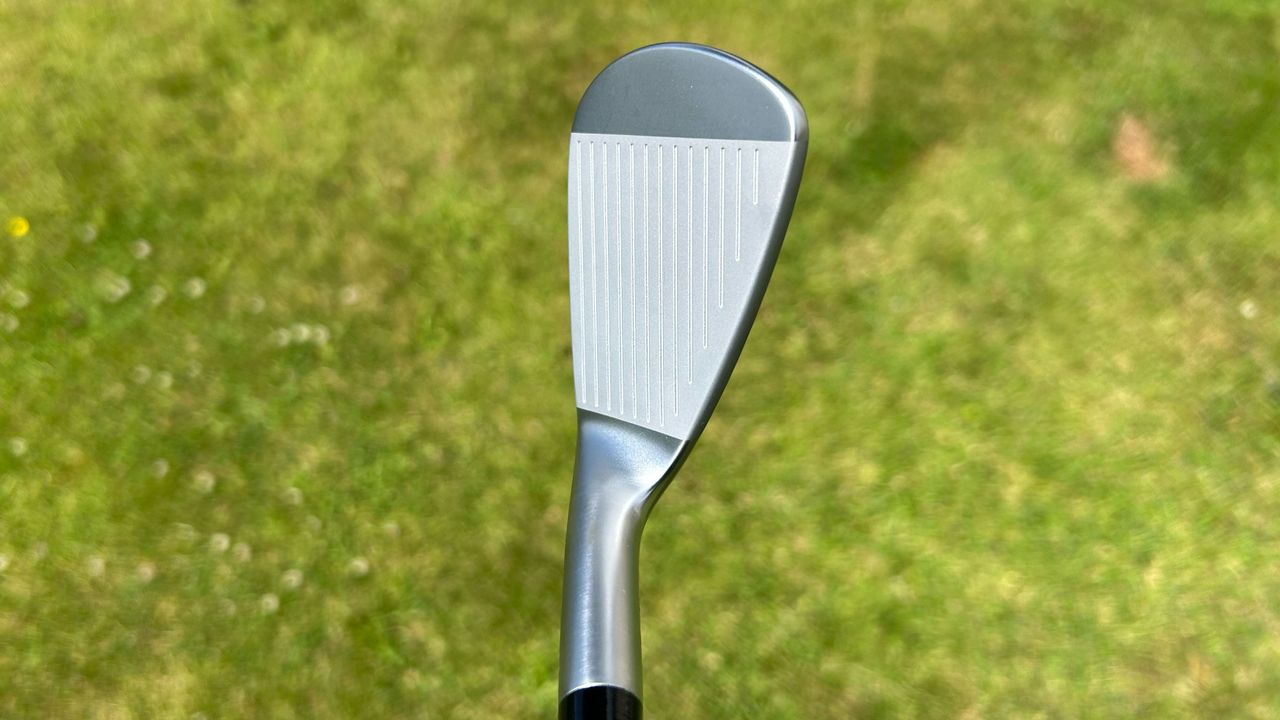 Photo of the Mizuno Pro S-1 Iron 9 iron