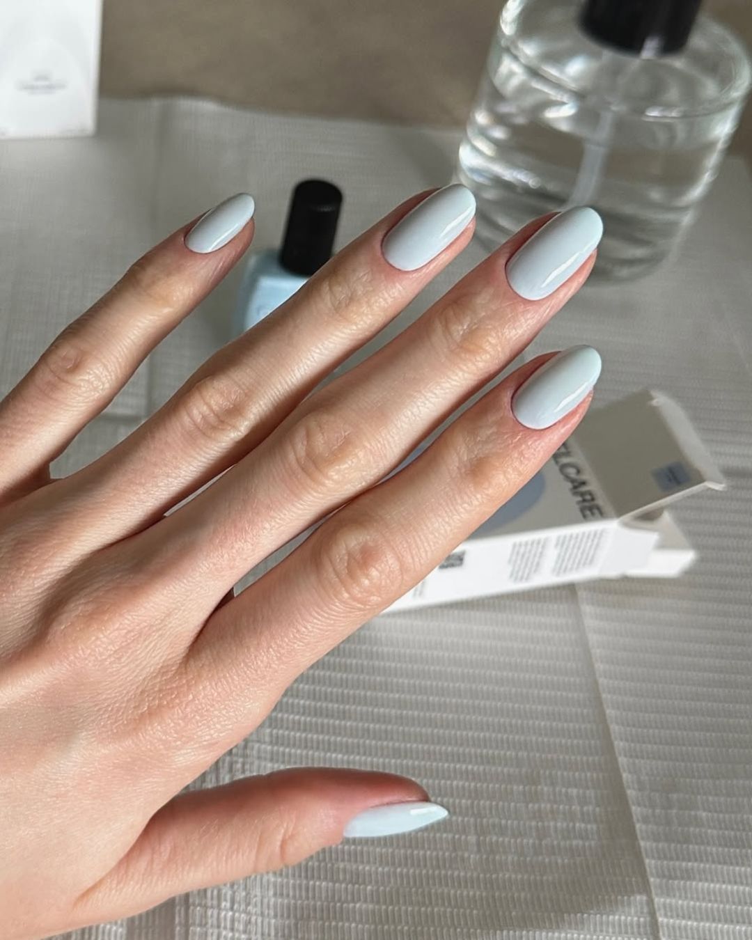 @saruhnails July Nail Colours