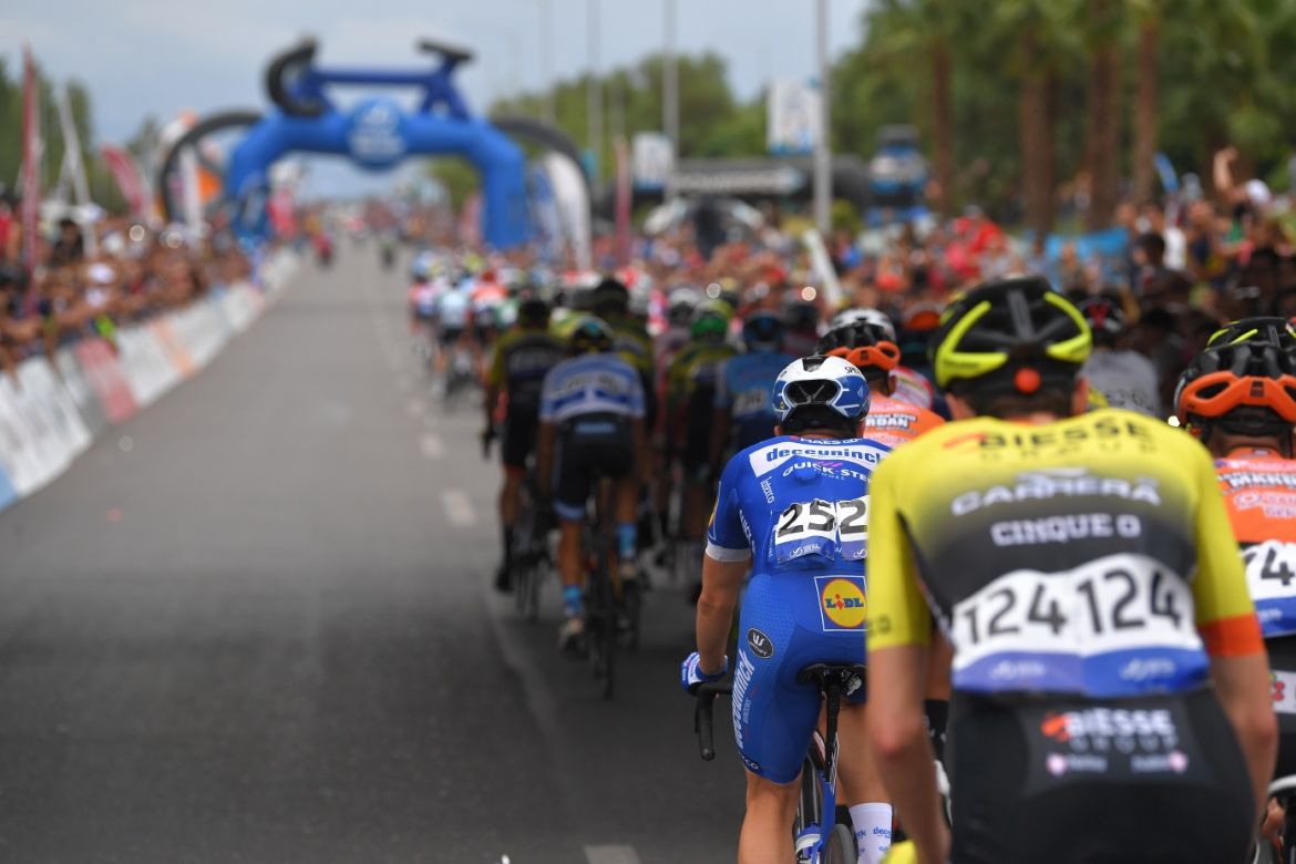Max Richeze keeps a watchful eye midway down the peloton