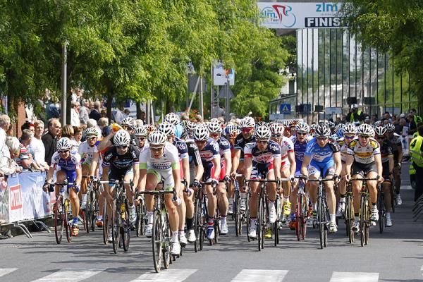 The peloton in action during stage 1 of the Ster ZLM Toer
