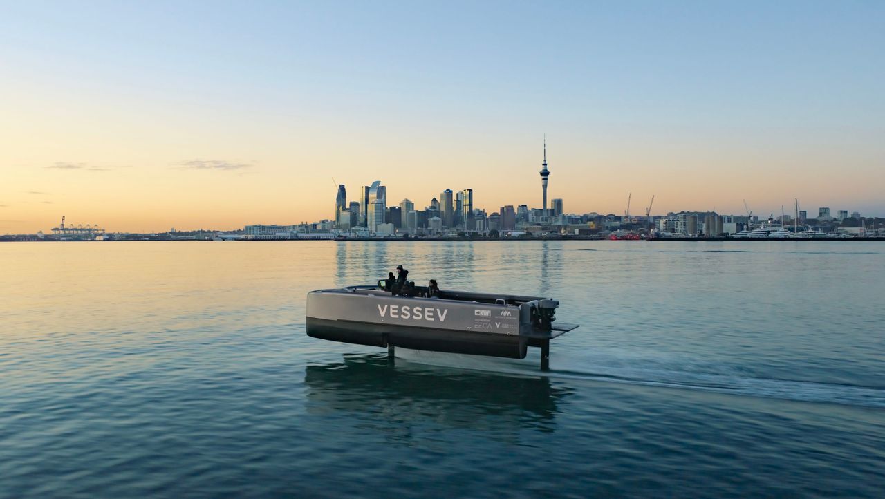 Vessev VS-9 Electric Foiling Ferry