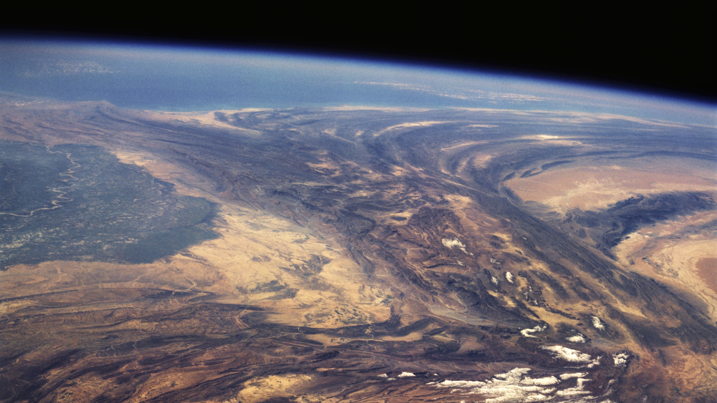 Satellite photo showing the warped shaped of the Sulaiman range