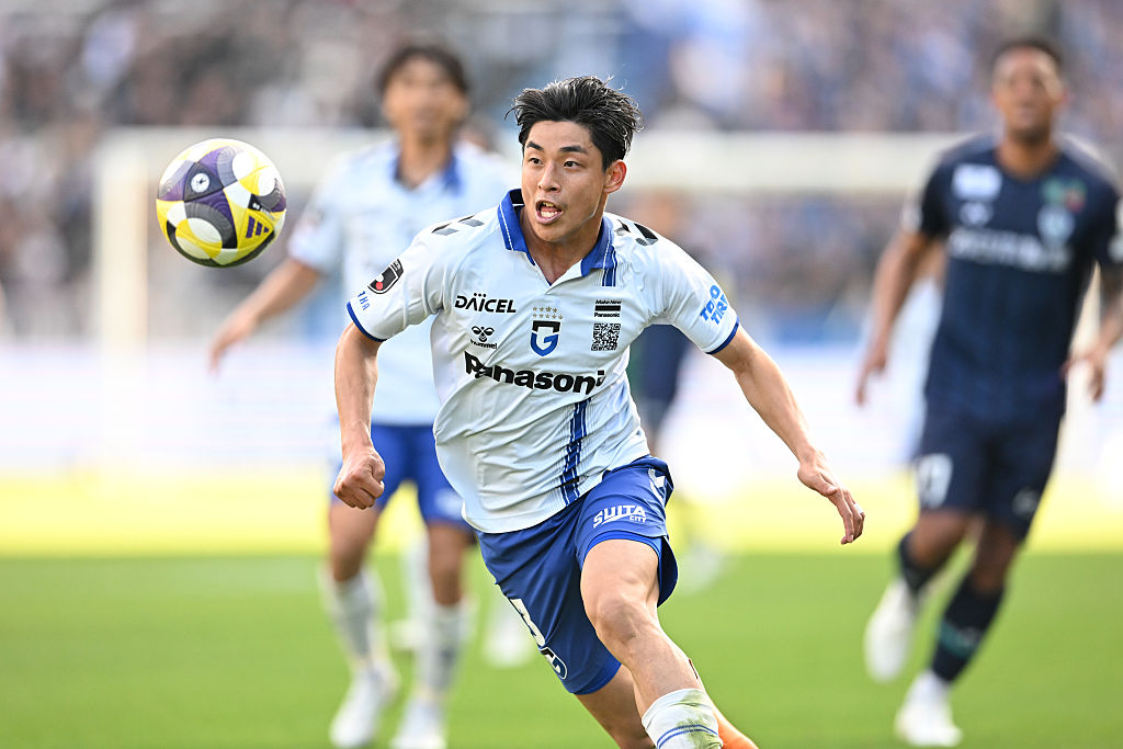 FUKUOKA, JAPAN - NOVEMBER 30: #03 Riku HANDA of Gamba Osaka  in action during the J.LEAGUE MEIJI YASUDA J1 37th Sec. match between Avispa Fukuoka and Gamba Osaka at BEST DENKI STADIUM on November 30, 2025 in Fukuoka, Japan. (Photo by J.LEAGUE/J.LEAGUE via Getty Images)