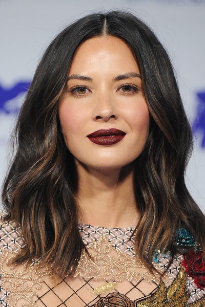 Hair, Face, Eyebrow, Lip, Hairstyle, Long hair, Chin, Beauty, Head, Brown hair,
