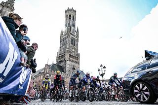 Ronde Van Brugge Men LIVE: A break has yet to form at windy Belgian classic