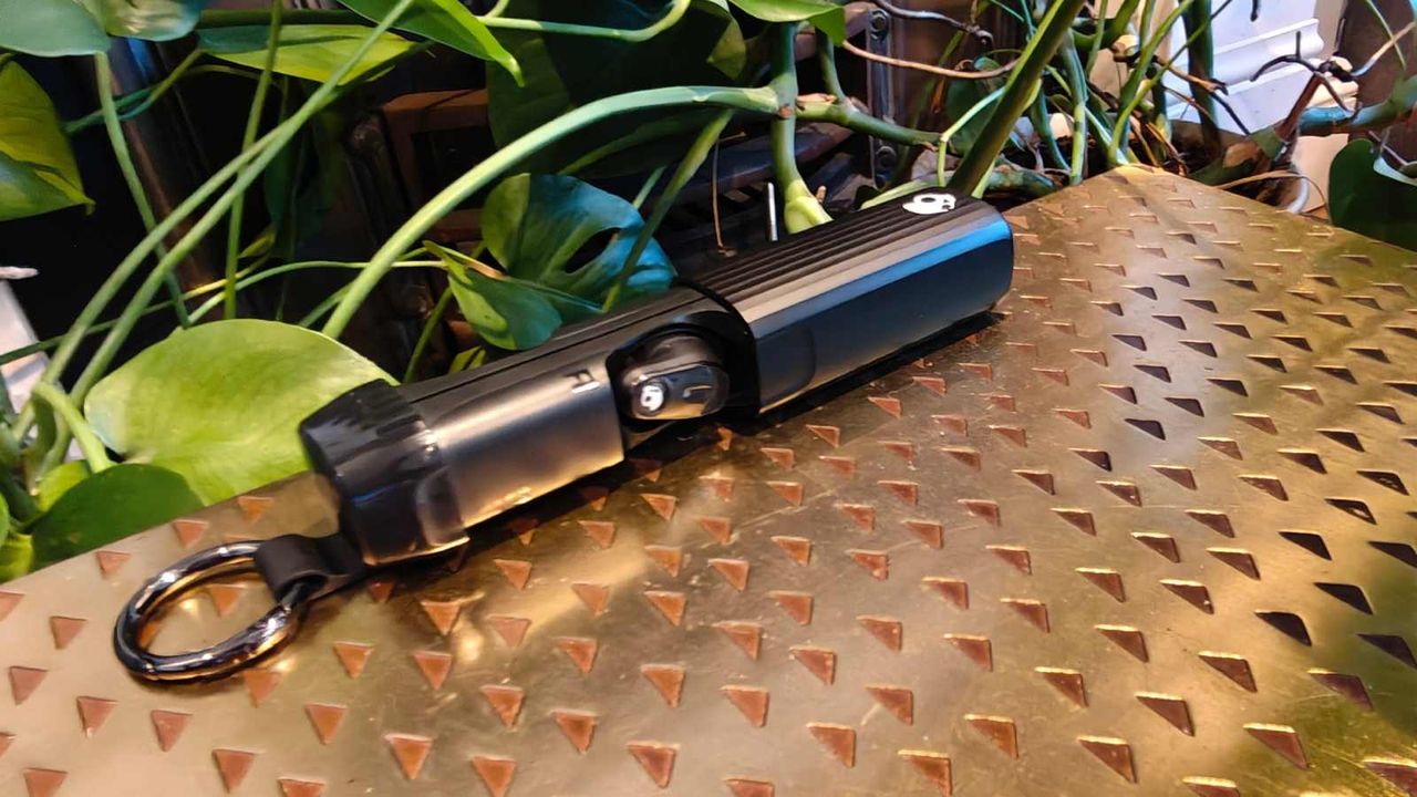 The Skullcandy Method 540 carry case, open and with the buds inside.