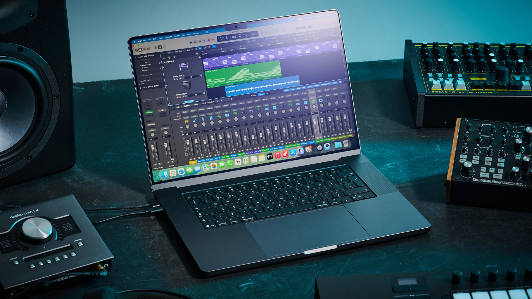 Apple MacBook Pro M5 Ultra 16-inch