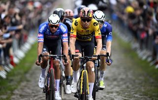 Elite Men - Paris-Roubaix: Mathieu Van der Poel conquers the greatest cobbled Classic