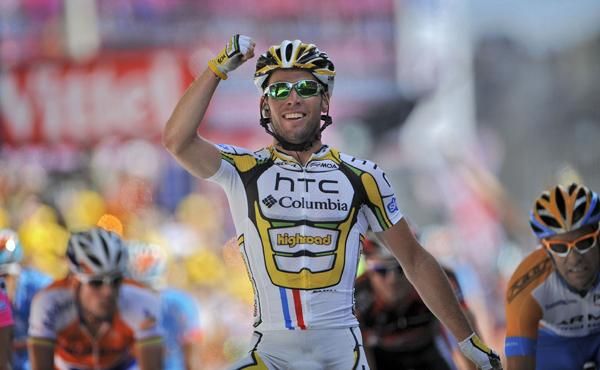 Mark Cavendish takes the win in Bordeaux