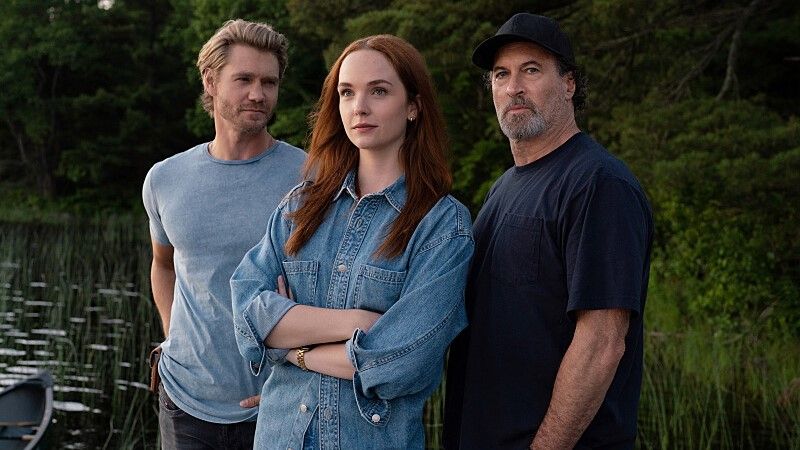 Chad Michael Murray as Cal Jones, Morgan Kohan as Maggie Sullivan and Scott Patterson as Harry Sullivan in Sullivan&#039;s Crossing