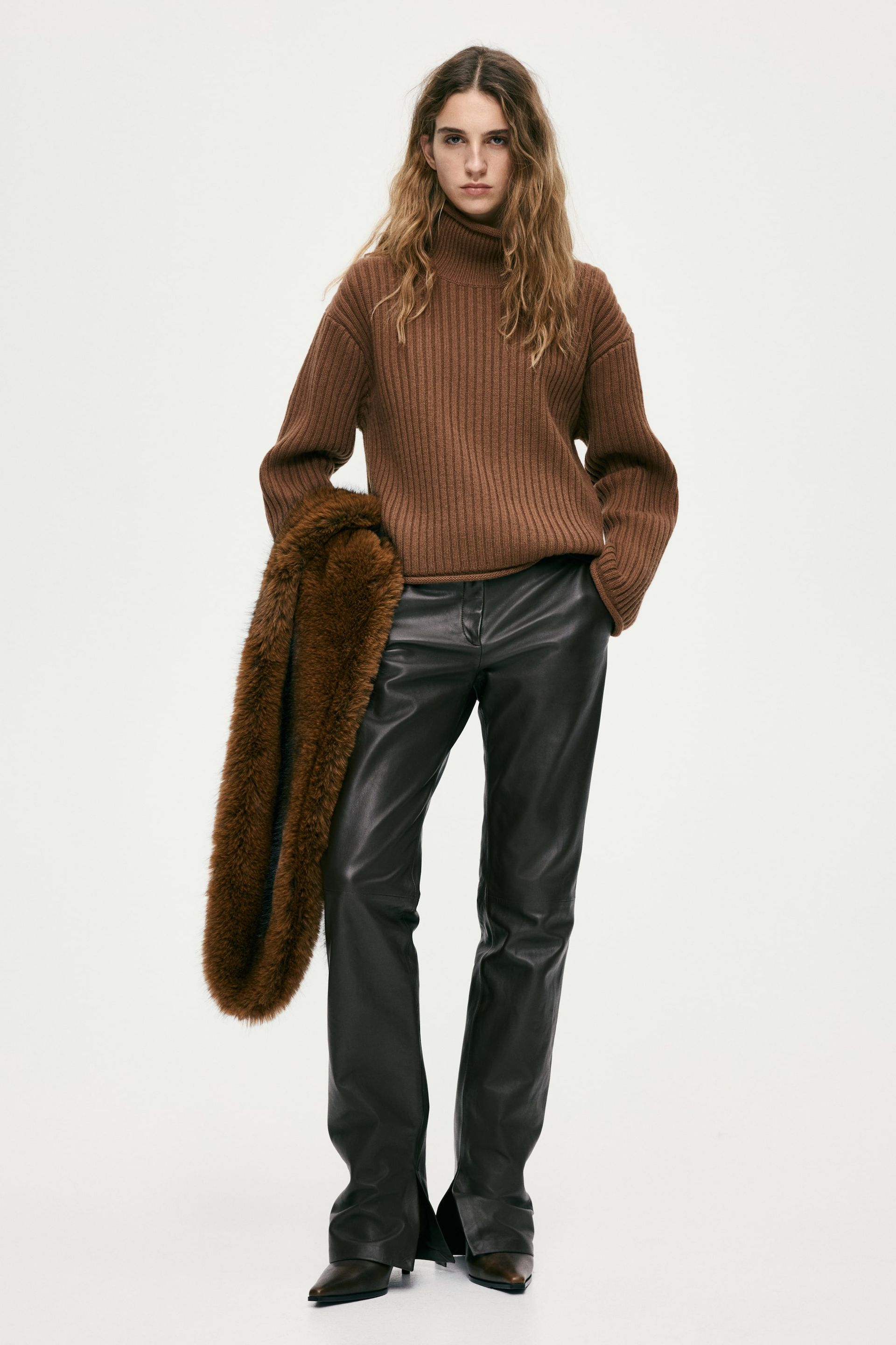 Rib-Knit Wool Jumper - Brown