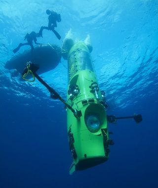 james Cameron dive, james Cameron submarine, expedition to mariana trench, deepest place on earth, deep-sea exploration, deep sea news, earth
