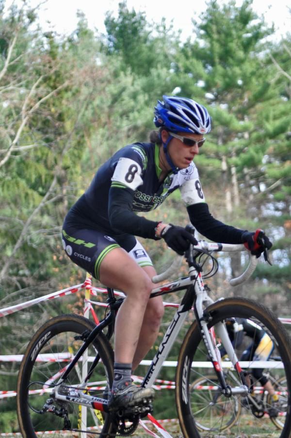 Sara Bresnick-Zocchi (crossresults.com/pedalpower.com) recovered form the previous day's crash and would finish 2nd on the day