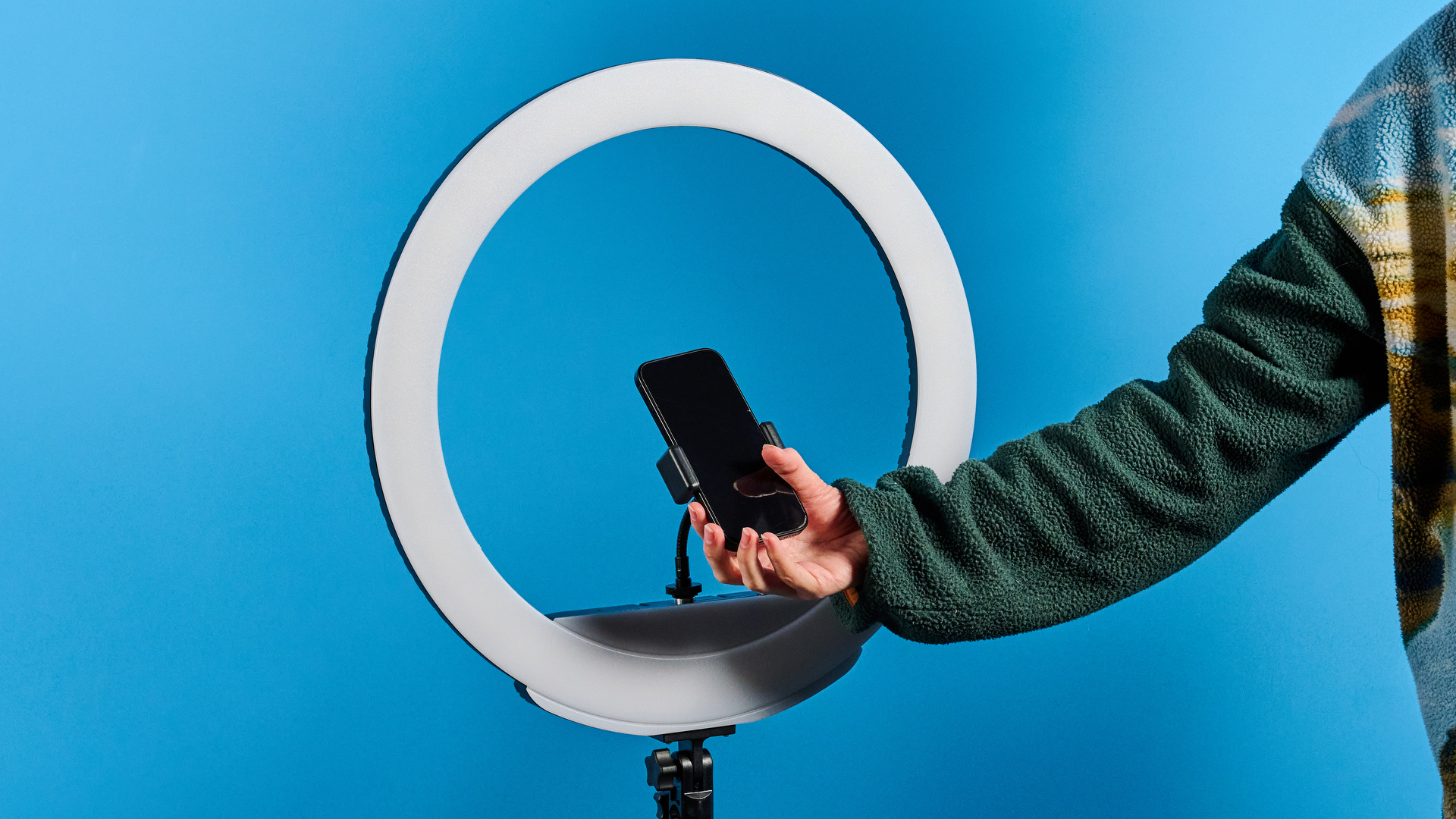 A Westcott 18-inch Bi-Color LED Kit ring light