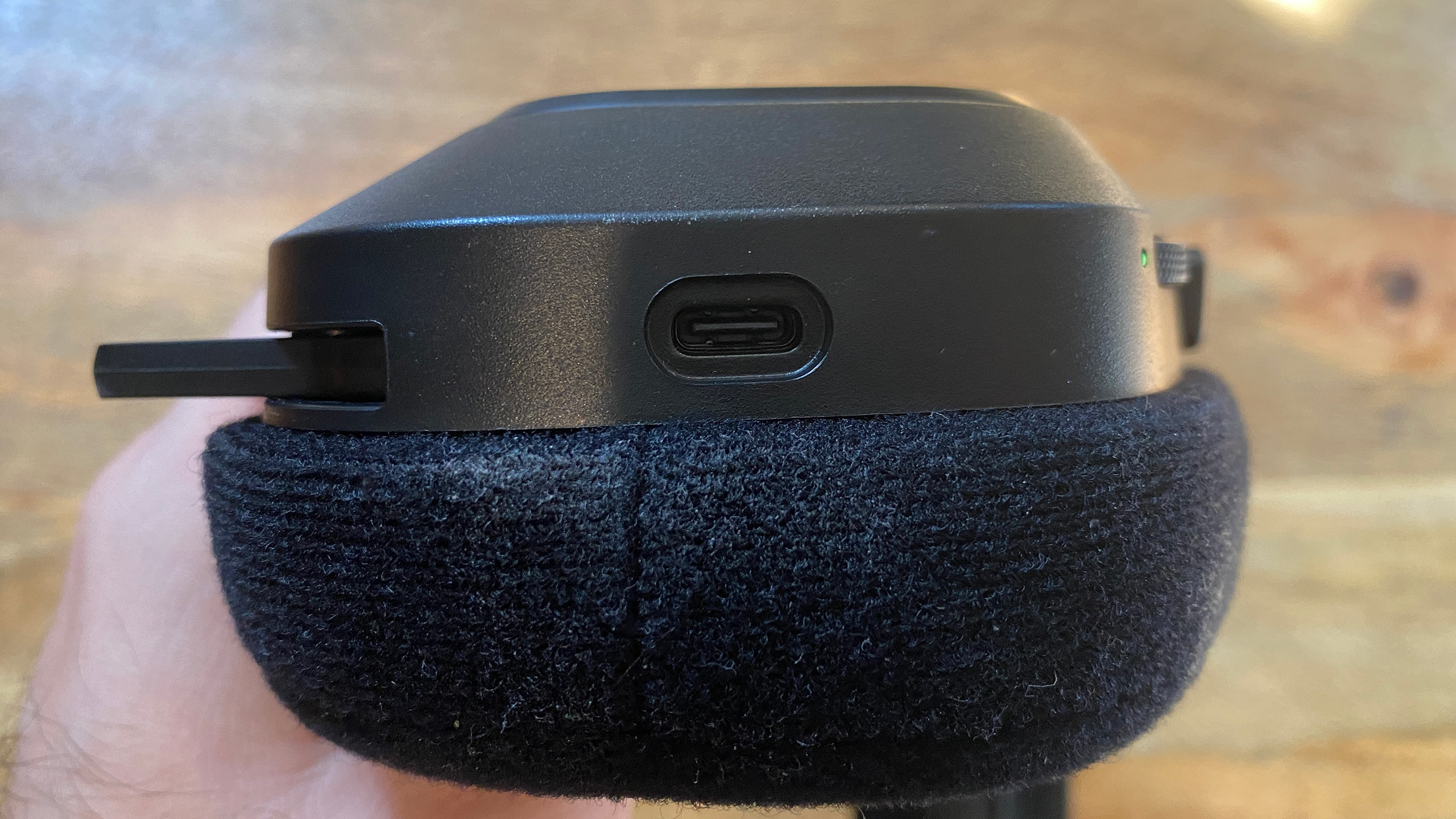Corsair HS80 RGB Wireless