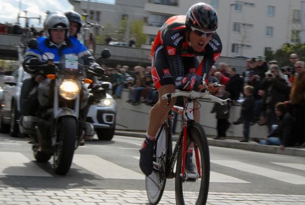 Luis L&eacute;on Sanchez (Caisse d'Epargne) took second but held onto his lead.