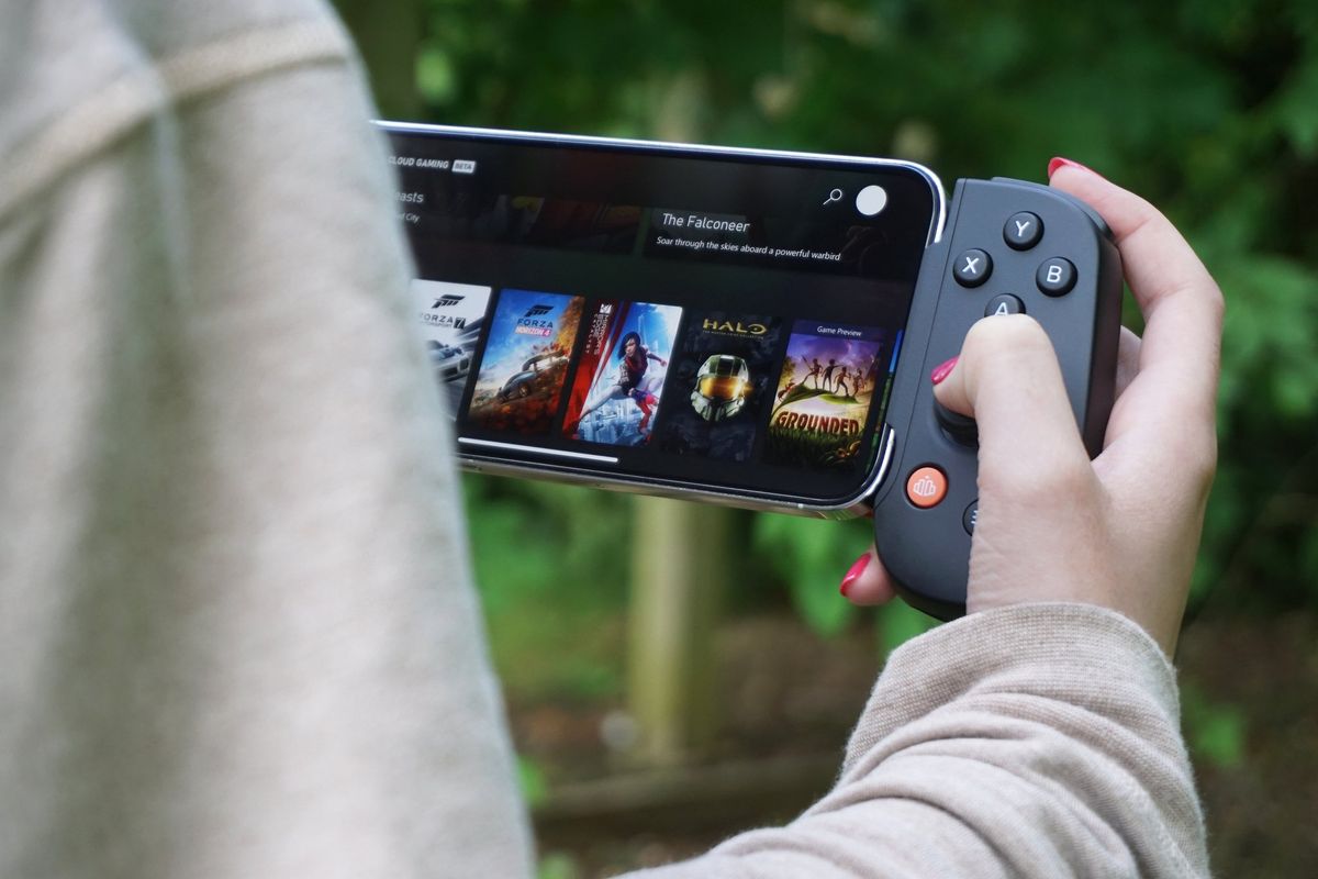 Backbone One Review: Is This iPhone Controller Worth It?