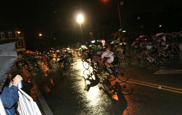 Roads were still wet at the start of the women's race