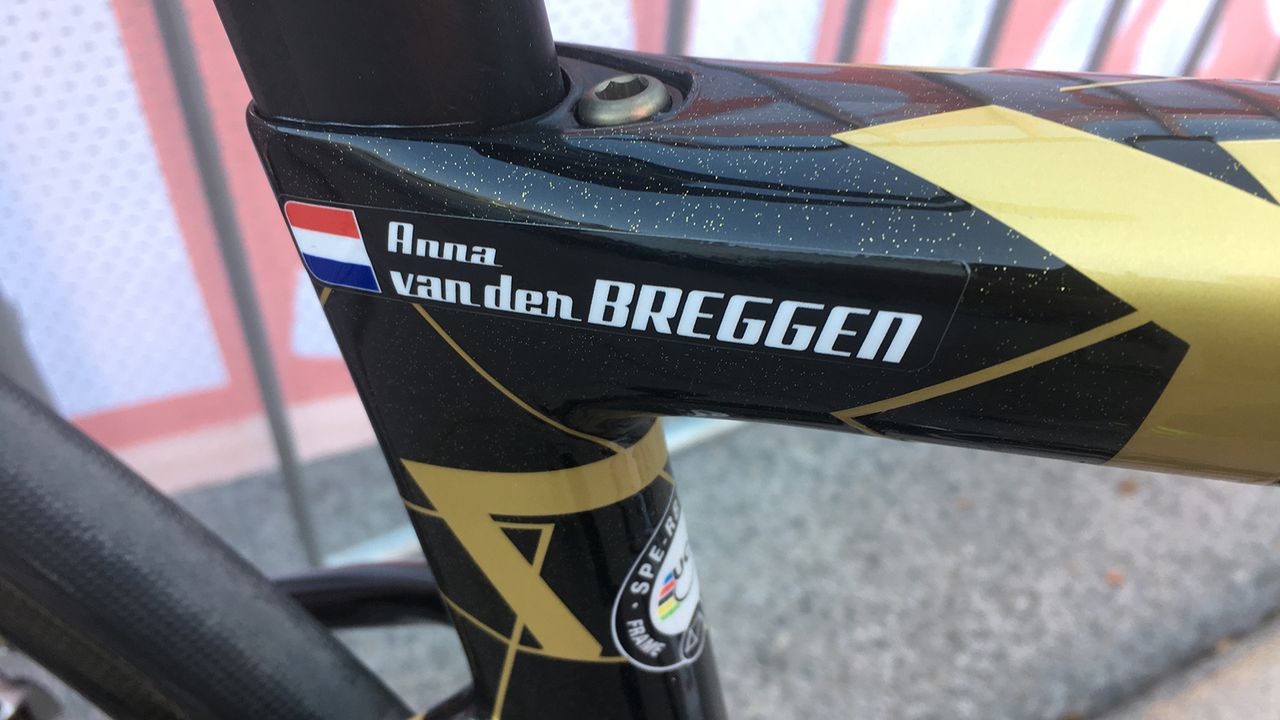 Just in case you weren't sure who the bike belonged to
